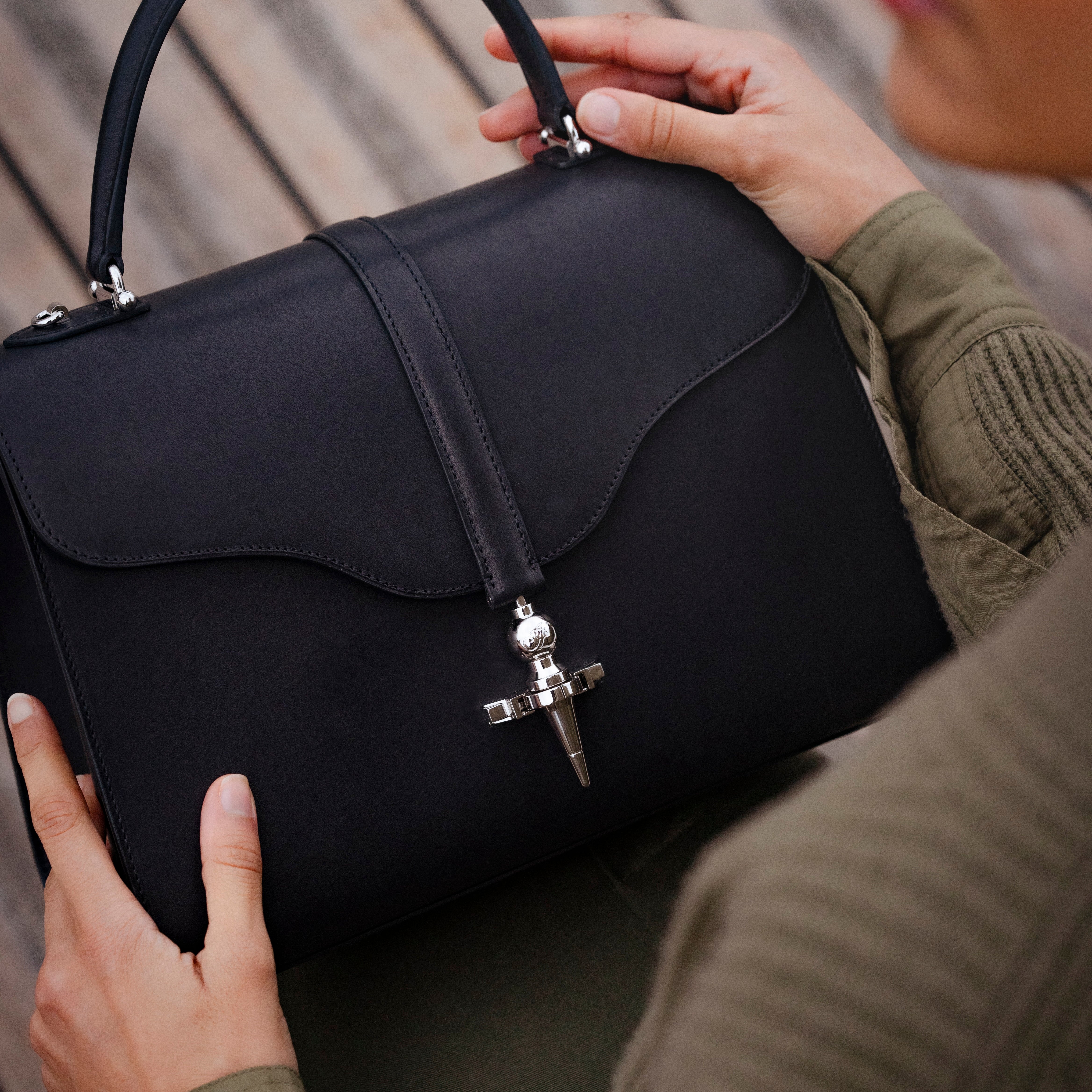 Diane L30 Cuir Héritage Noir