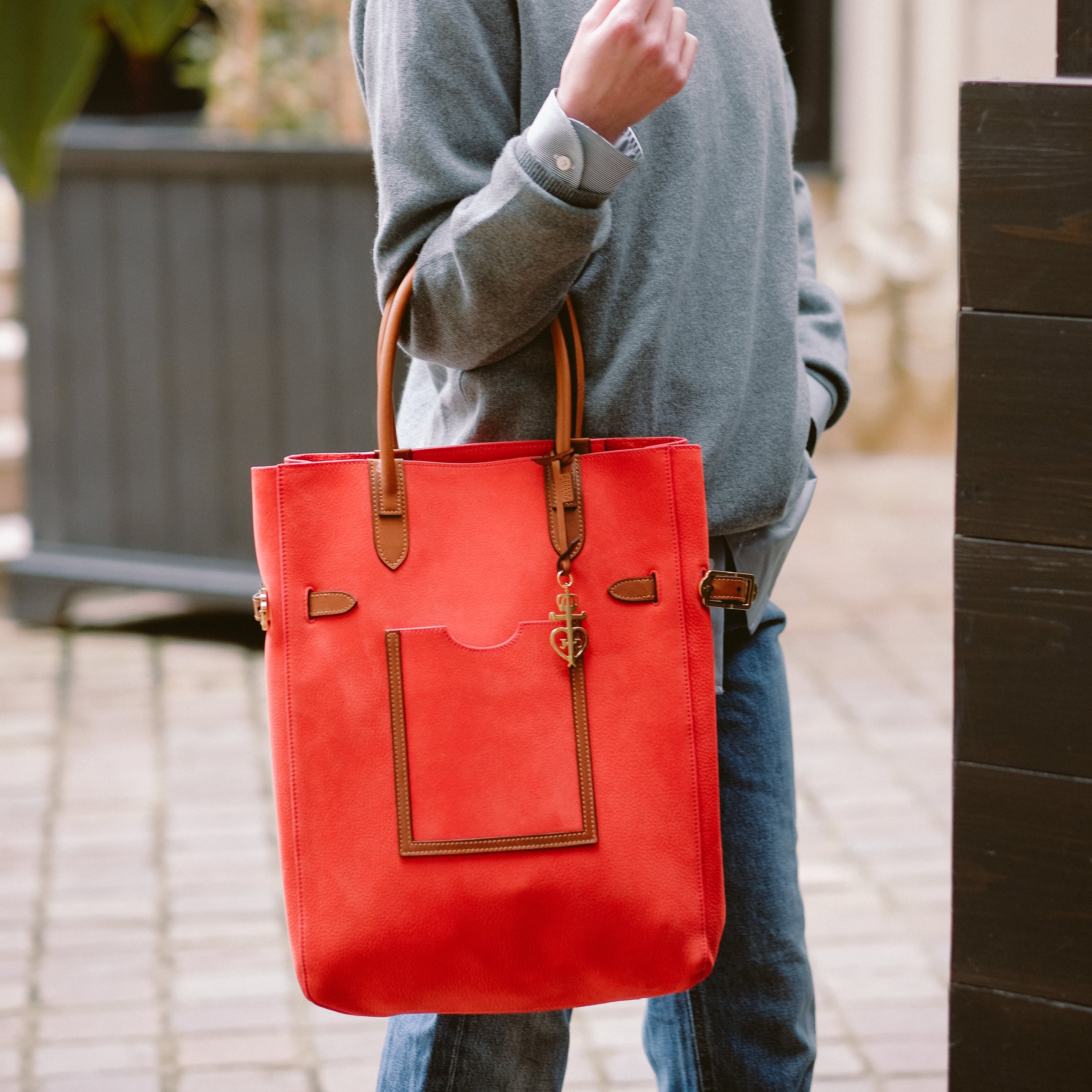 Lectoure Vertical Tote in Coquelicot Adagio leather