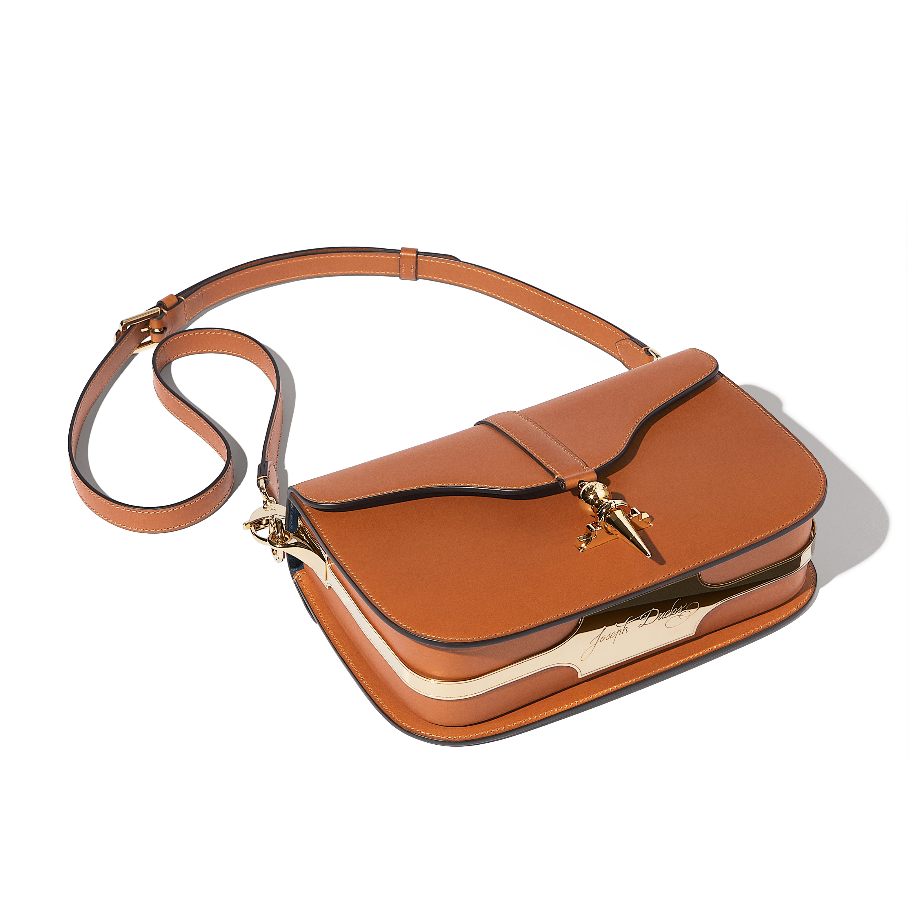 Diane Messenger in Châtaignier Héritage leather