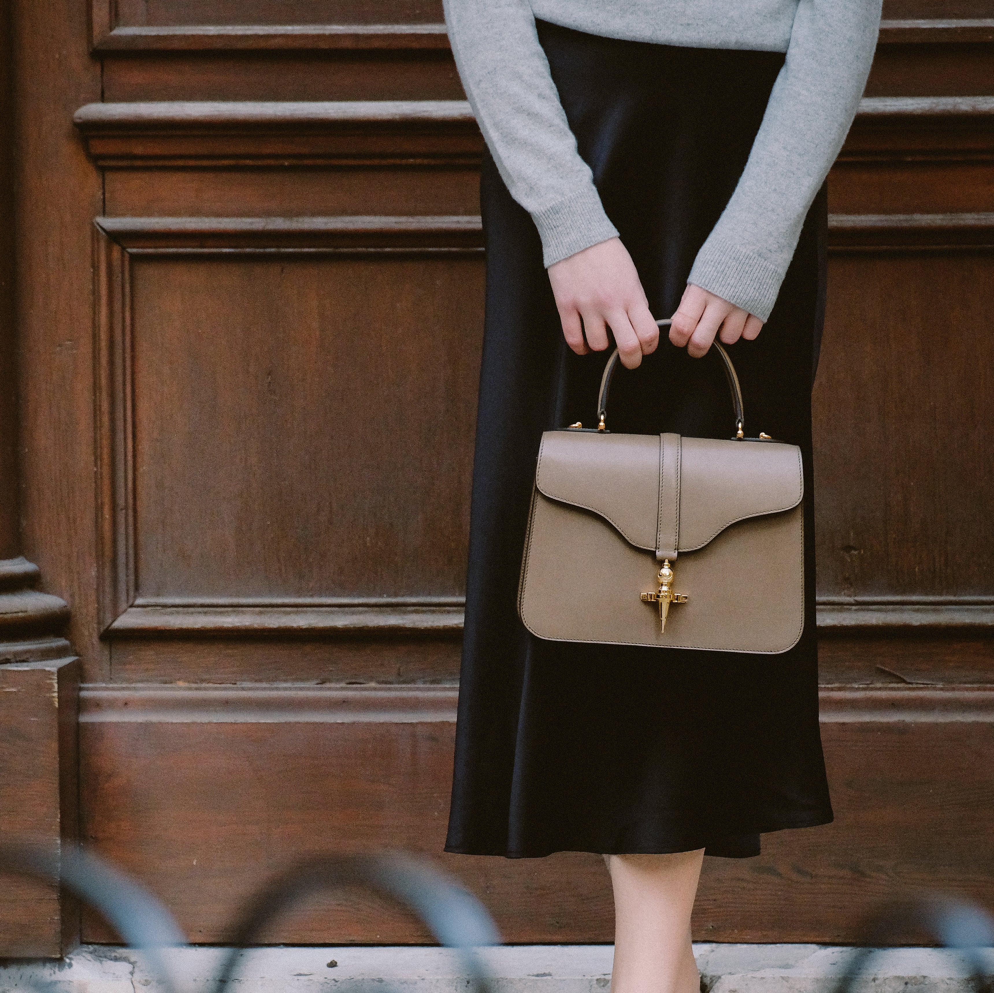 Diane L26 in Ardoise Héritage leather