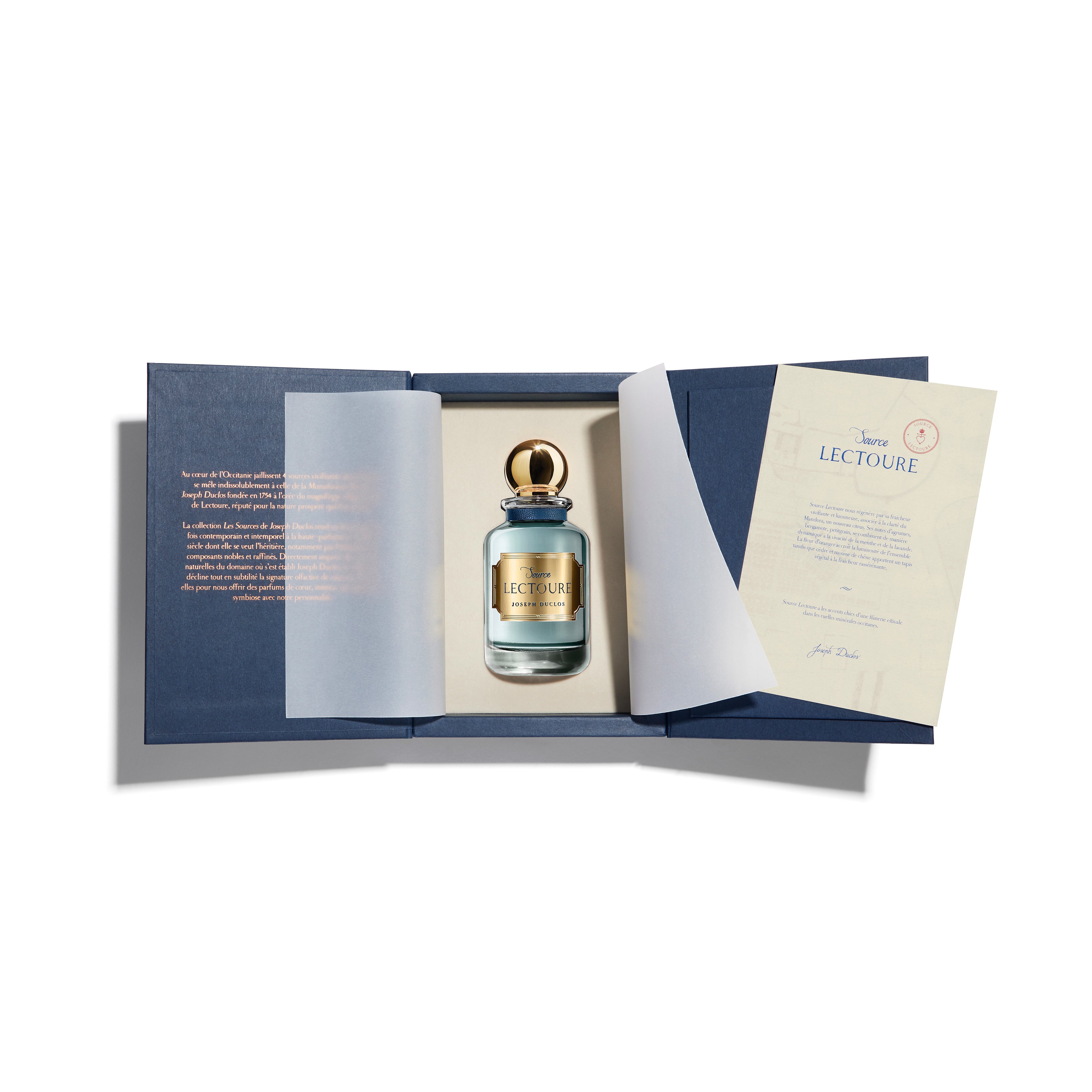 Joseph Duclos - parfum - Emotion olfactive : Source Lectoure nous régénère par sa fraicheur vivifiante et lumineuse, associée à la clarté du Mandora, un nouveau citrus. Ses notes d’agrumes, bergamote, petitgrain, se combinent de manière dynamique à la vivacité de la menthe et de la lavande.   Contenance: 100ml   Un échantillon de parfum sera glissé dans votre commande. Vous pourrez ainsi le sentir et le tester avant d’ouvrir votre coffret.  Fabriqué en France