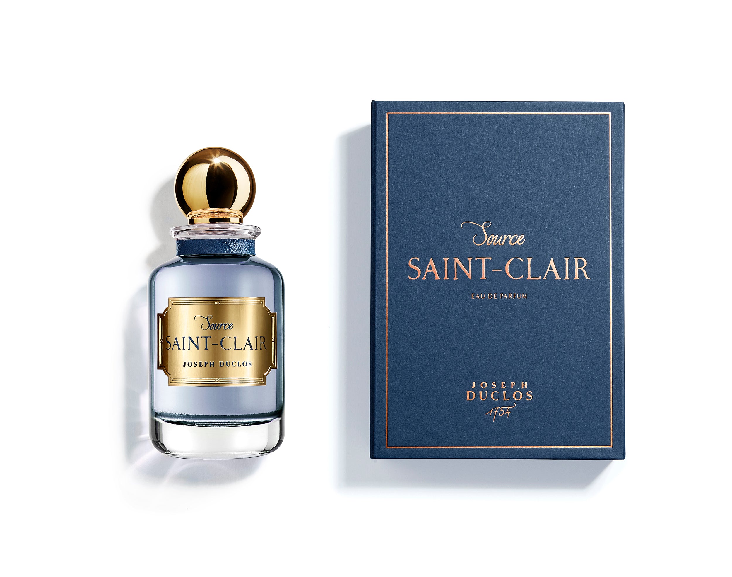 Joseph Duclos - Parfum - Emotion olfactive: Source Saint-Clair dégage le magnétisme des parfums orientaux sensuels. Le poivre Timut réveille les notes capiteuses de la girofle, de l’héliotrope et du jasmin tandis que la vanille déploie ses gammes généreuses accompagnée de la fève tonka, du benjoin, du patchouli et de la myrrhe.  Contenance: 100ml   Un échantillon de parfum sera glissé dans votre commande. Vous pourrez ainsi le sentir et le tester avant d’ouvrir votre coffret.  Fabriqué en France